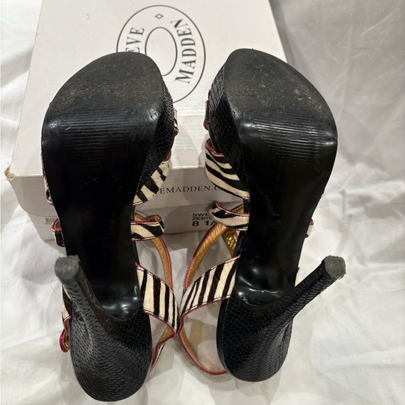 Steve Madden Sweetee Zebra Black and Cream Striped Heels - Picture 6 of 7